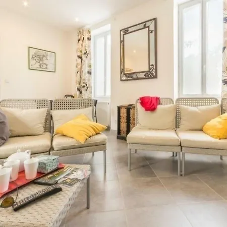 House Yseron Vallet