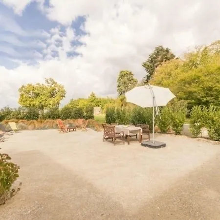 House Yseron Ferienhaus *